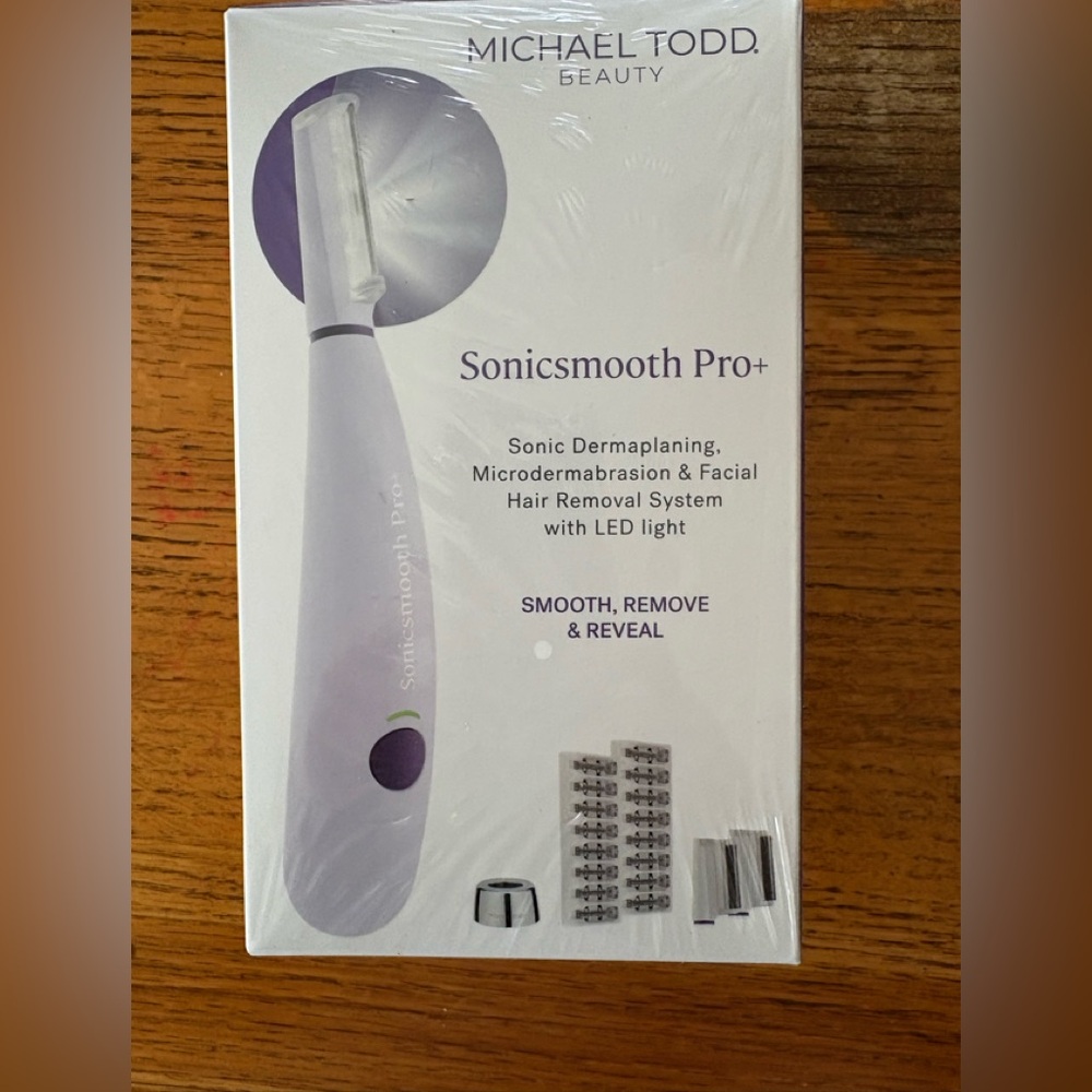 Michael Todd Beauty Sonicsmooth Pro+ in Purple